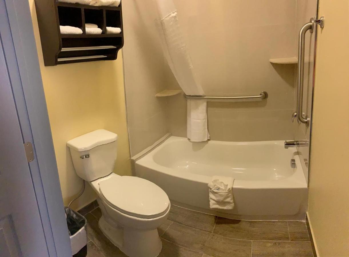 Homestay Inn & Suites Эдинбург Экстерьер фото